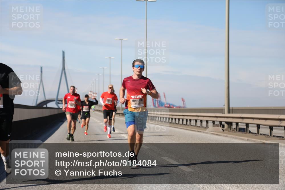 03.10.2025 - Köhlbrandbrückenlauf Yannick Fuchs http://msf.ph/oto/9184084 03.10.2025 11:39:15 Position 3 6422 meine-sportfotos.de
