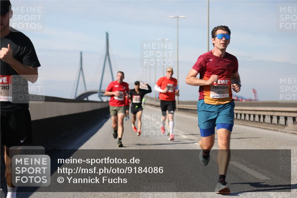 03.10.2025 - Köhlbrandbrückenlauf Yannick Fuchs http://msf.ph/oto/9184086 03.10.2025 11:39:15 Position 3 9, 6422 meine-sportfotos.de