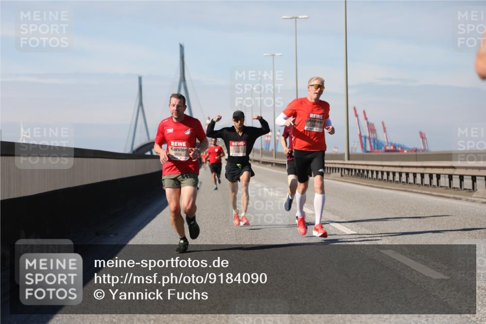 03.10.2025 - Köhlbrandbrückenlauf Yannick Fuchs http://msf.ph/oto/9184090 03.10.2025 11:39:17 Position 3 6656, 4040 meine-sportfotos.de