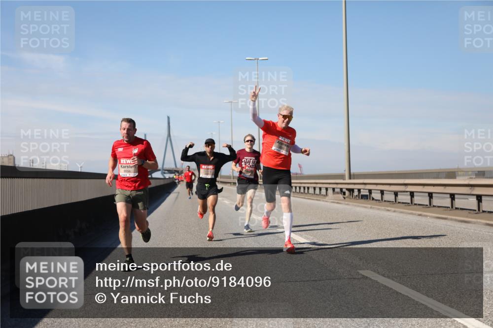 03.10.2025 - Köhlbrandbrückenlauf Yannick Fuchs http://msf.ph/oto/9184096 03.10.2025 11:39:18 Position 3 6656 meine-sportfotos.de