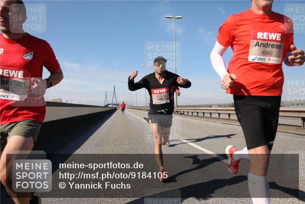 03.10.2025 - Köhlbrandbrückenlauf Yannick Fuchs http://msf.ph/oto/9184105 03.10.2025 11:39:19 Position 3 6656, 6804, 4040 meine-sportfotos.de