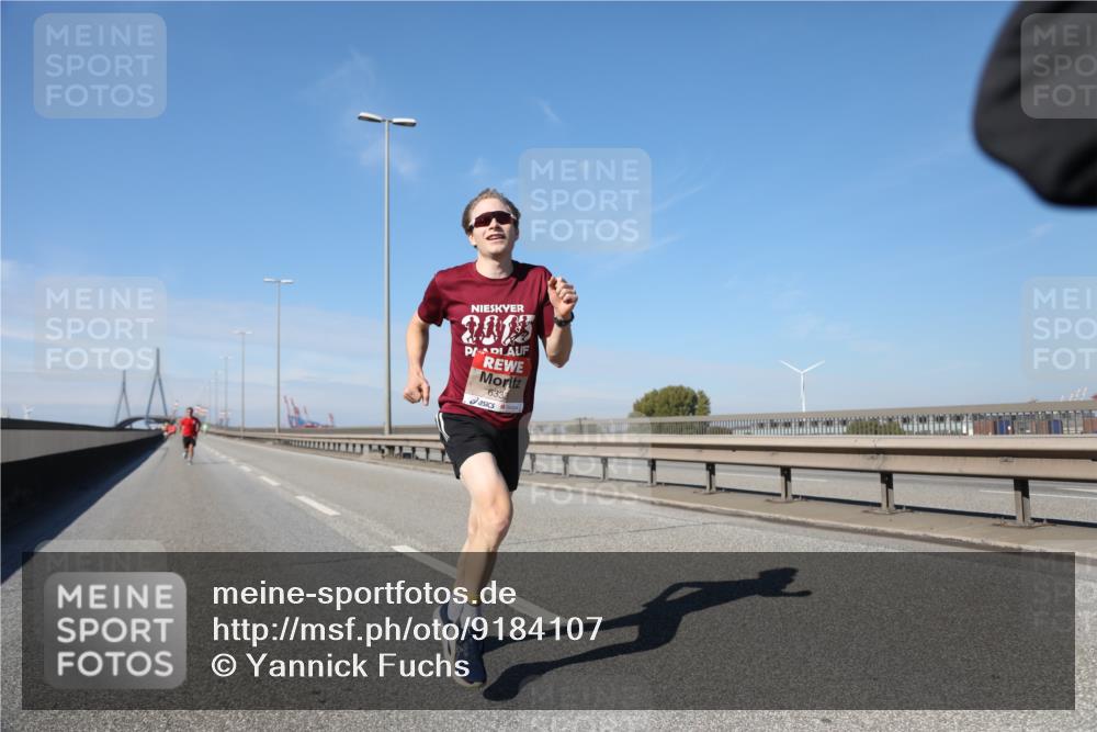 03.10.2025 - Köhlbrandbrückenlauf Yannick Fuchs http://msf.ph/oto/9184107 03.10.2025 11:39:20 Position 3 201, 6333 meine-sportfotos.de