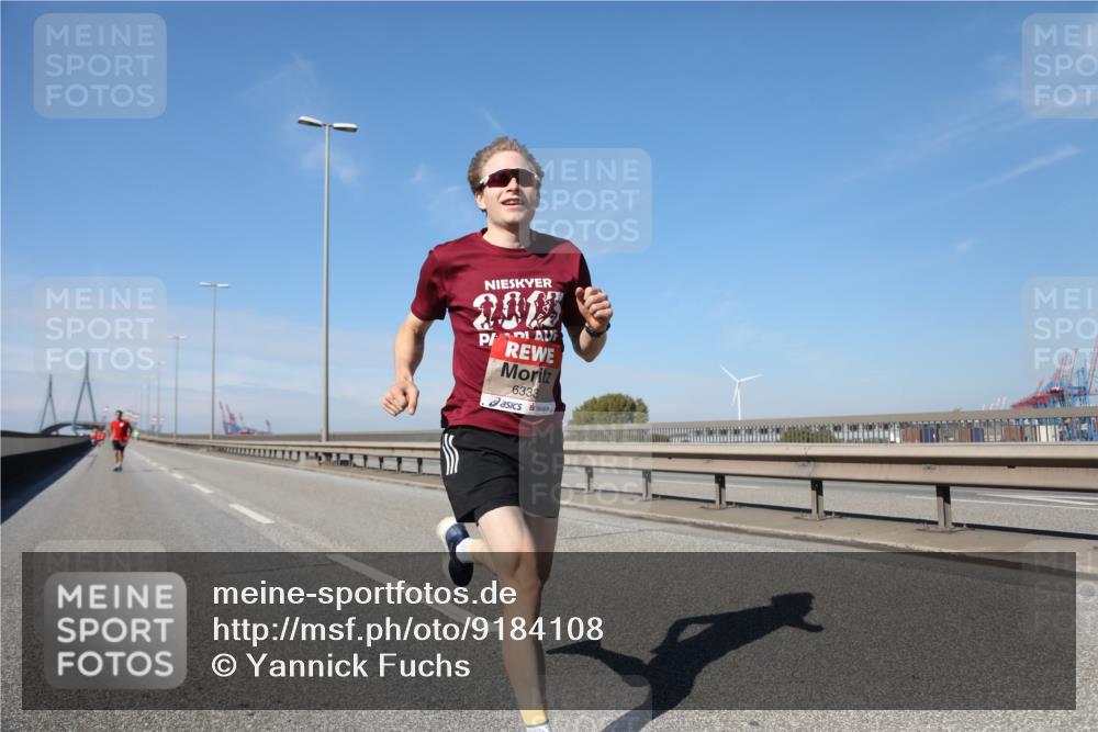 03.10.2025 - Köhlbrandbrückenlauf Yannick Fuchs http://msf.ph/oto/9184108 03.10.2025 11:39:20 Position 3 2013, 6333 meine-sportfotos.de