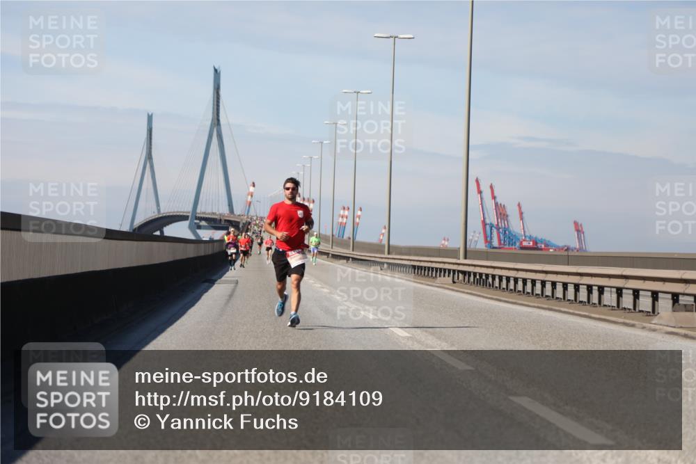 03.10.2025 - Köhlbrandbrückenlauf Yannick Fuchs http://msf.ph/oto/9184109 03.10.2025 11:39:21 Position 3  meine-sportfotos.de