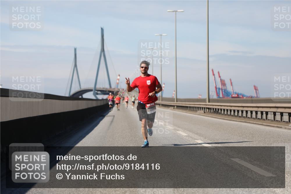 03.10.2025 - Köhlbrandbrückenlauf Yannick Fuchs http://msf.ph/oto/9184116 03.10.2025 11:39:23 Position 3  meine-sportfotos.de
