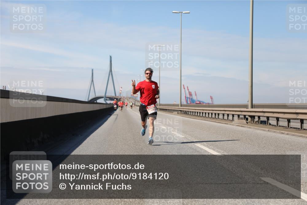 03.10.2025 - Köhlbrandbrückenlauf Yannick Fuchs http://msf.ph/oto/9184120 03.10.2025 11:39:24 Position 3  meine-sportfotos.de