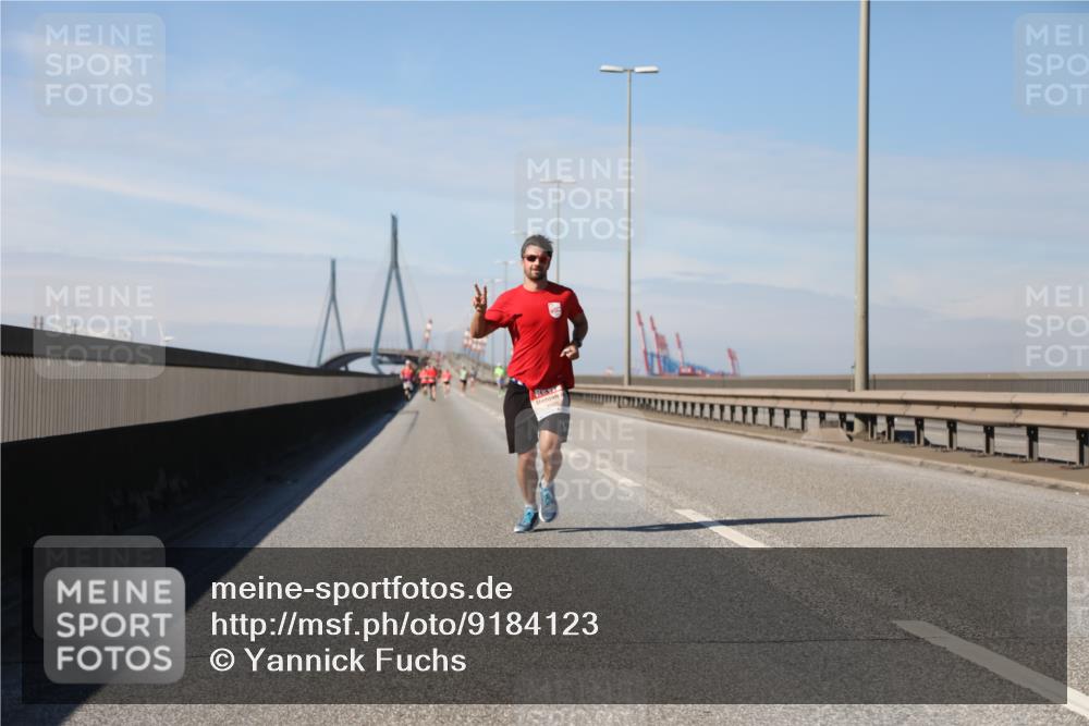 03.10.2025 - Köhlbrandbrückenlauf Yannick Fuchs http://msf.ph/oto/9184123 03.10.2025 11:39:25 Position 3  meine-sportfotos.de