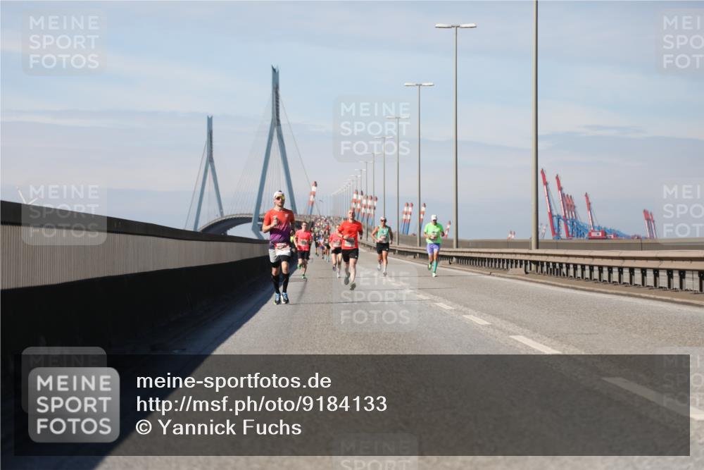 03.10.2025 - Köhlbrandbrückenlauf Yannick Fuchs http://msf.ph/oto/9184133 03.10.2025 11:39:35 Position 3  meine-sportfotos.de