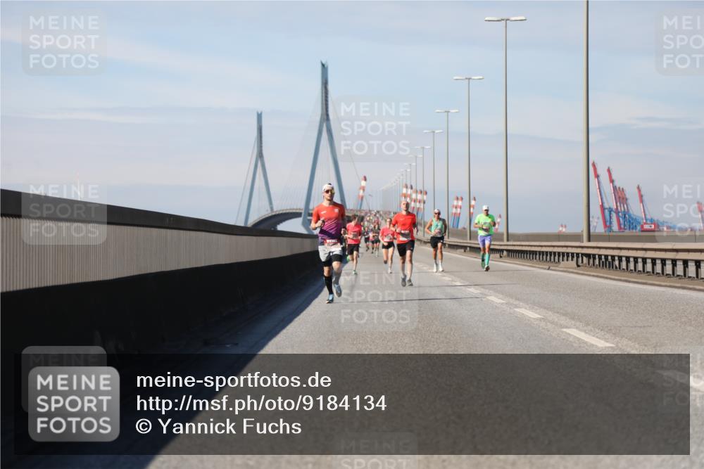03.10.2025 - Köhlbrandbrückenlauf Yannick Fuchs http://msf.ph/oto/9184134 03.10.2025 11:39:35 Position 3  meine-sportfotos.de