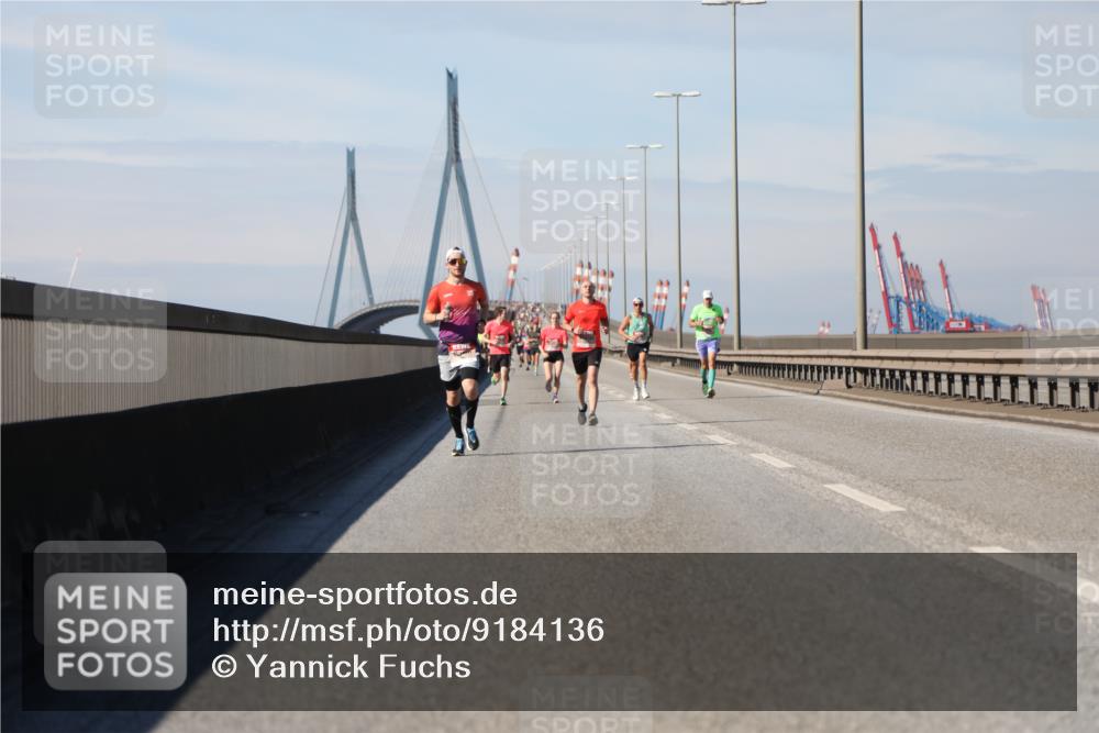 03.10.2025 - Köhlbrandbrückenlauf Yannick Fuchs http://msf.ph/oto/9184136 03.10.2025 11:39:36 Position 3  meine-sportfotos.de