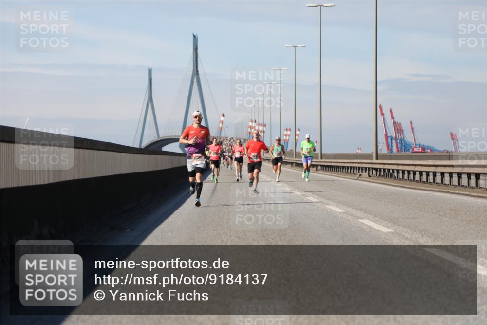 03.10.2025 - Köhlbrandbrückenlauf Yannick Fuchs http://msf.ph/oto/9184137 03.10.2025 11:39:36 Position 3  meine-sportfotos.de