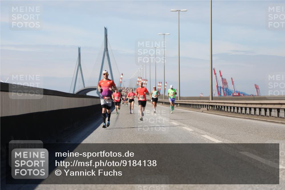03.10.2025 - Köhlbrandbrückenlauf Yannick Fuchs http://msf.ph/oto/9184138 03.10.2025 11:39:36 Position 3  meine-sportfotos.de