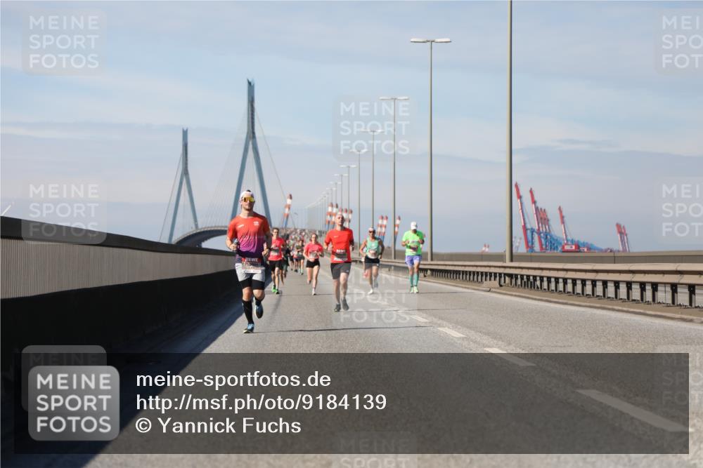 03.10.2025 - Köhlbrandbrückenlauf Yannick Fuchs http://msf.ph/oto/9184139 03.10.2025 11:39:36 Position 3  meine-sportfotos.de
