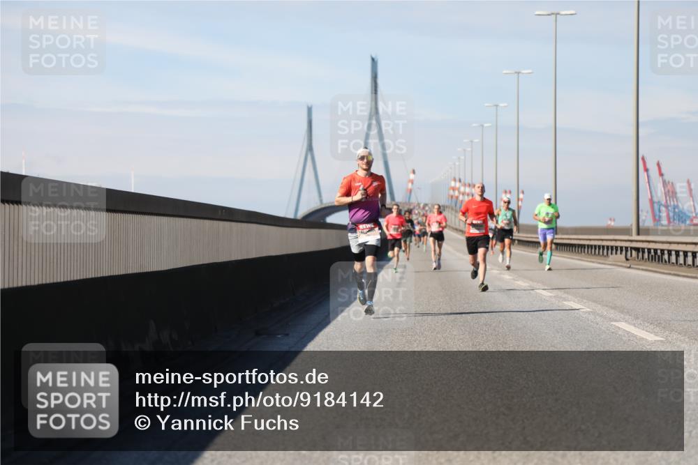 03.10.2025 - Köhlbrandbrückenlauf Yannick Fuchs http://msf.ph/oto/9184142 03.10.2025 11:39:37 Position 3  meine-sportfotos.de