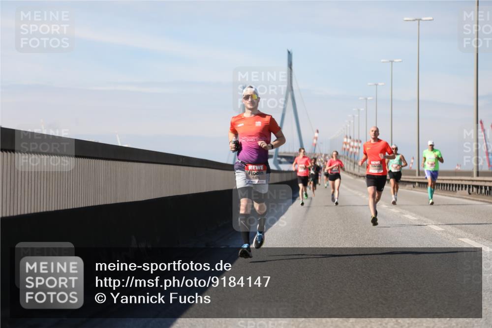 03.10.2025 - Köhlbrandbrückenlauf Yannick Fuchs http://msf.ph/oto/9184147 03.10.2025 11:39:39 Position 3 4029 meine-sportfotos.de