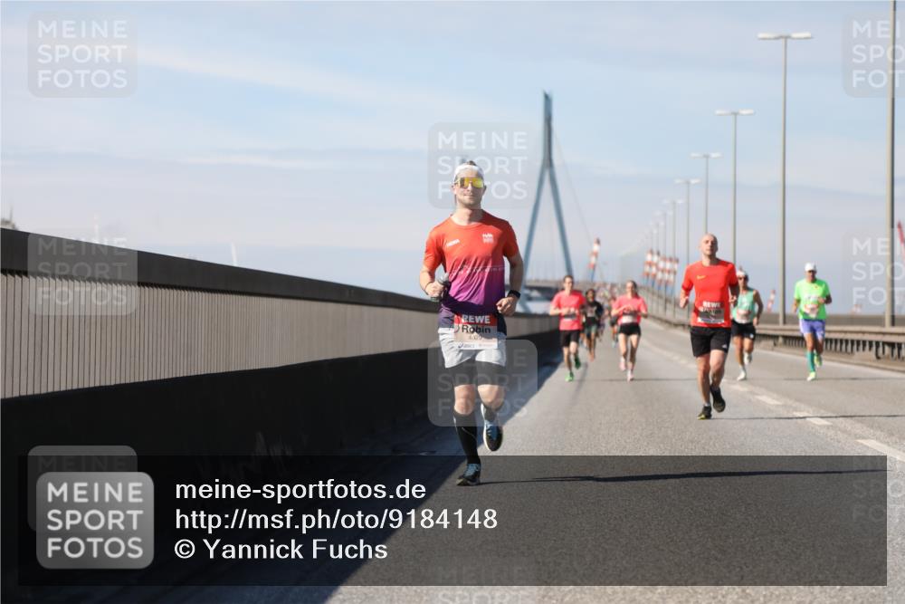 03.10.2025 - Köhlbrandbrückenlauf Yannick Fuchs http://msf.ph/oto/9184148 03.10.2025 11:39:39 Position 3 4029 meine-sportfotos.de