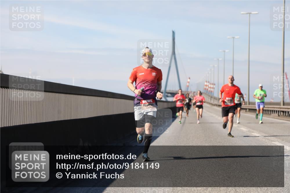 03.10.2025 - Köhlbrandbrückenlauf Yannick Fuchs http://msf.ph/oto/9184149 03.10.2025 11:39:39 Position 3 4029 meine-sportfotos.de