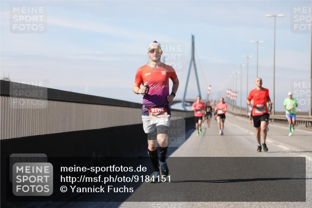 03.10.2025 - Köhlbrandbrückenlauf Yannick Fuchs http://msf.ph/oto/9184151 03.10.2025 11:39:40 Position 3 95, 42, 195, 4029 meine-sportfotos.de