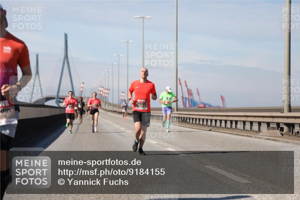 03.10.2025 - Köhlbrandbrückenlauf Yannick Fuchs http://msf.ph/oto/9184155 03.10.2025 11:39:41 Position 3 329, 5765 meine-sportfotos.de