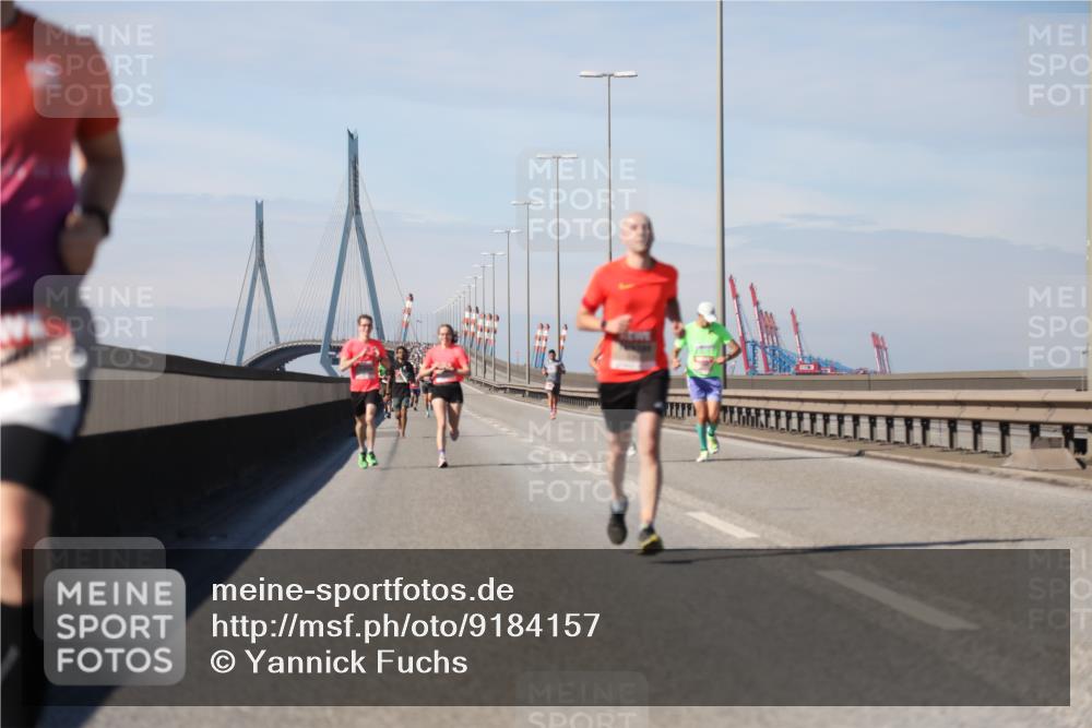 03.10.2025 - Köhlbrandbrückenlauf Yannick Fuchs http://msf.ph/oto/9184157 03.10.2025 11:39:41 Position 3  meine-sportfotos.de
