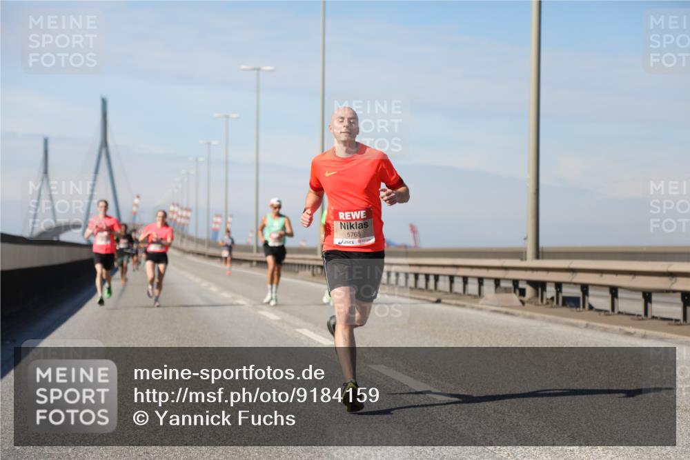 03.10.2025 - Köhlbrandbrückenlauf Yannick Fuchs http://msf.ph/oto/9184159 03.10.2025 11:39:42 Position 3 5765 meine-sportfotos.de
