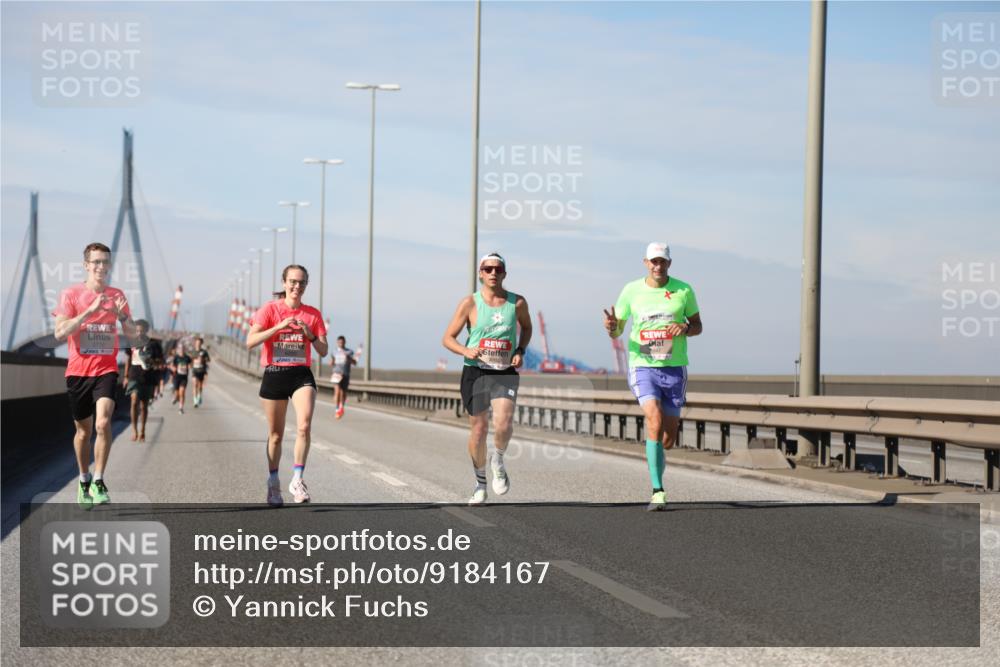 03.10.2025 - Köhlbrandbrückenlauf Yannick Fuchs http://msf.ph/oto/9184167 03.10.2025 11:39:45 Position 3 3947 meine-sportfotos.de