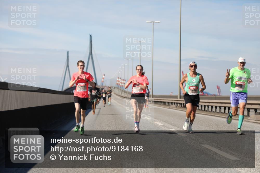 03.10.2025 - Köhlbrandbrückenlauf Yannick Fuchs http://msf.ph/oto/9184168 03.10.2025 11:39:45 Position 3 5710 meine-sportfotos.de