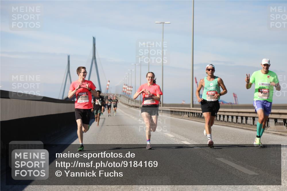 03.10.2025 - Köhlbrandbrückenlauf Yannick Fuchs http://msf.ph/oto/9184169 03.10.2025 11:39:45 Position 3 5710, 5947 meine-sportfotos.de