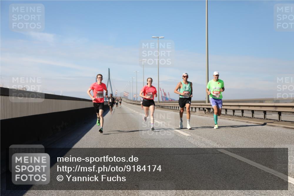 03.10.2025 - Köhlbrandbrückenlauf Yannick Fuchs http://msf.ph/oto/9184174 03.10.2025 11:39:46 Position 3  meine-sportfotos.de