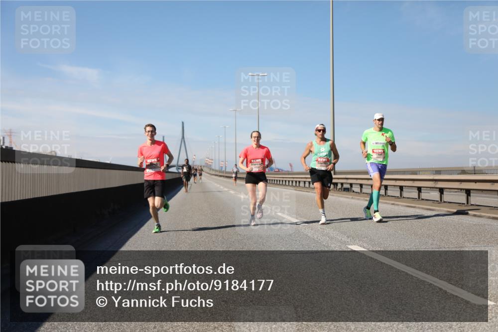 03.10.2025 - Köhlbrandbrückenlauf Yannick Fuchs http://msf.ph/oto/9184177 03.10.2025 11:39:47 Position 3  meine-sportfotos.de