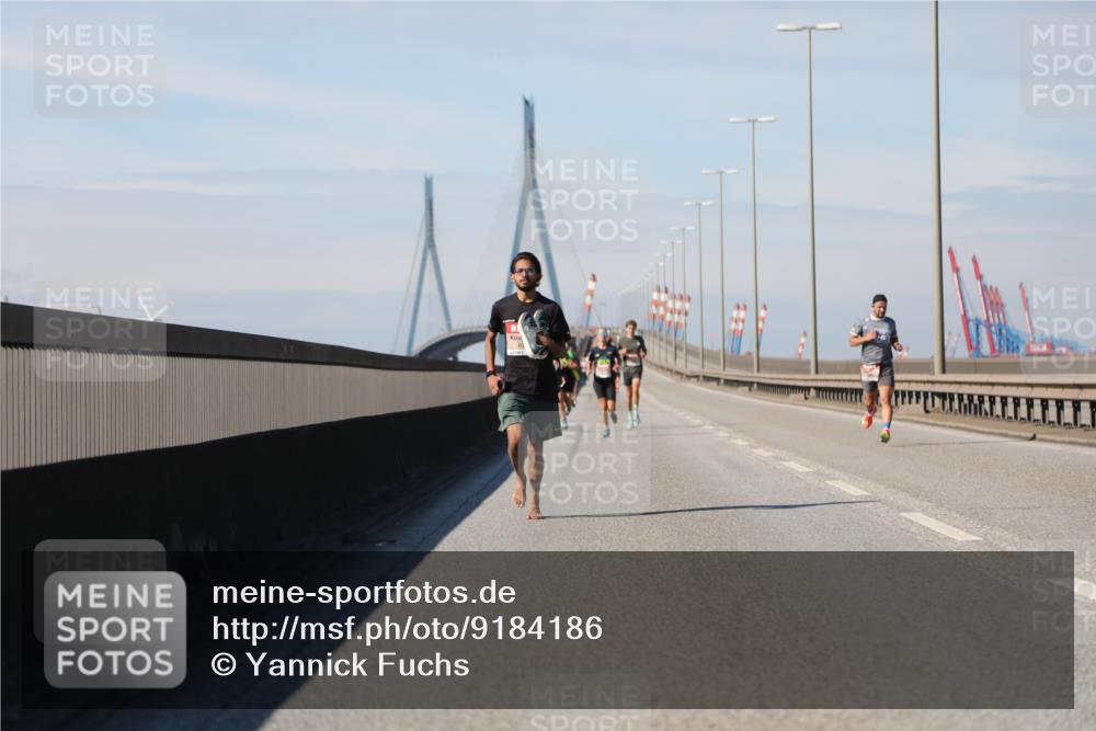 03.10.2025 - Köhlbrandbrückenlauf Yannick Fuchs http://msf.ph/oto/9184186 03.10.2025 11:39:49 Position 3  meine-sportfotos.de