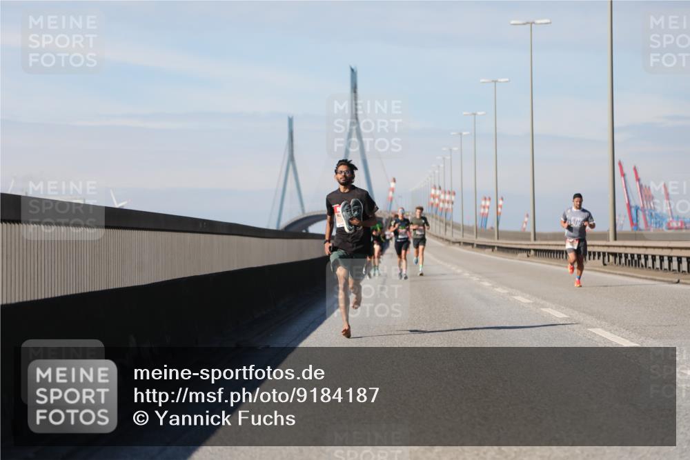 03.10.2025 - Köhlbrandbrückenlauf Yannick Fuchs http://msf.ph/oto/9184187 03.10.2025 11:39:49 Position 3  meine-sportfotos.de