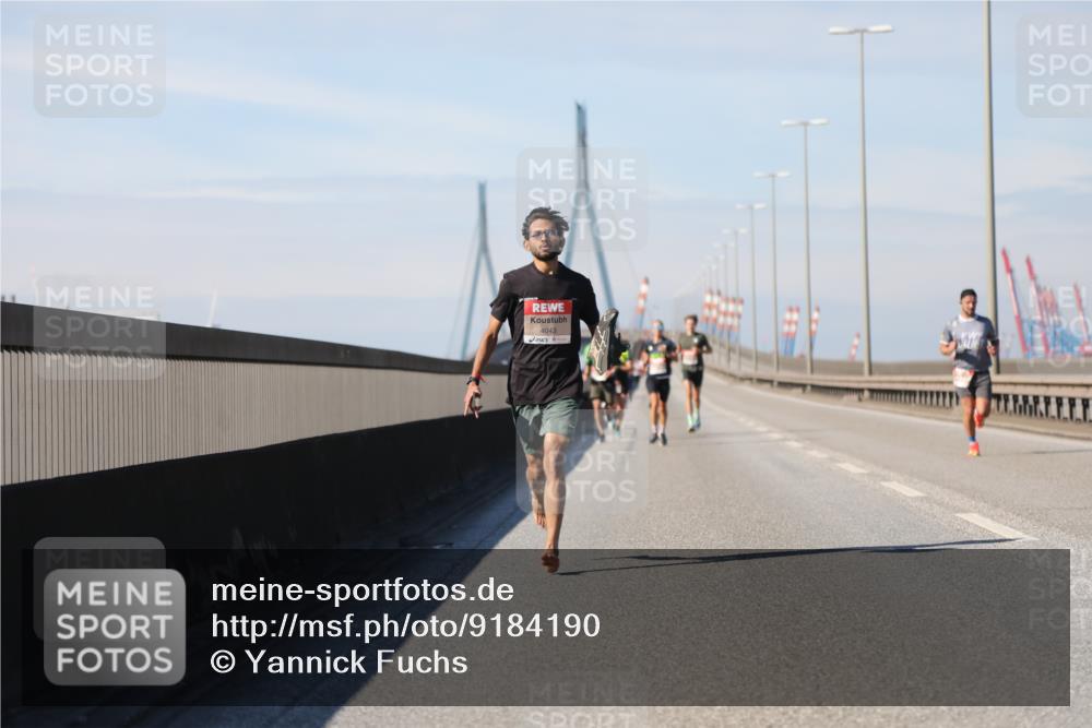 03.10.2025 - Köhlbrandbrückenlauf Yannick Fuchs http://msf.ph/oto/9184190 03.10.2025 11:39:50 Position 3 4043 meine-sportfotos.de