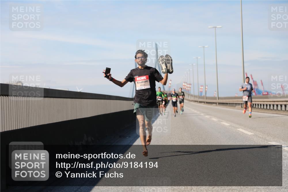 03.10.2025 - Köhlbrandbrückenlauf Yannick Fuchs http://msf.ph/oto/9184194 03.10.2025 11:39:51 Position 3 4043 meine-sportfotos.de