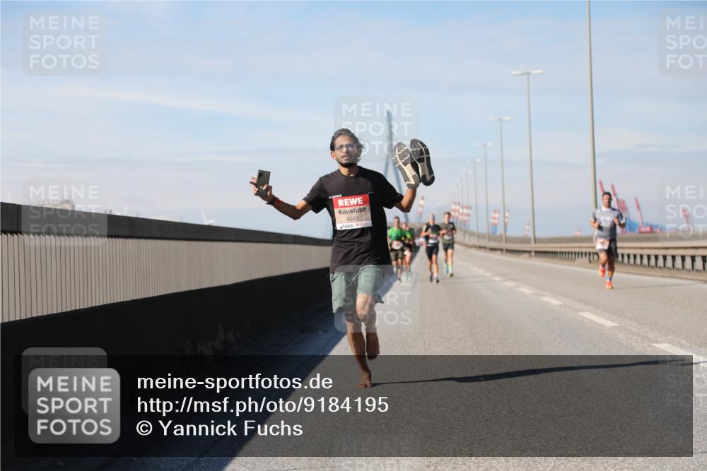 03.10.2025 - Köhlbrandbrückenlauf Yannick Fuchs http://msf.ph/oto/9184195 03.10.2025 11:39:51 Position 3 4043 meine-sportfotos.de