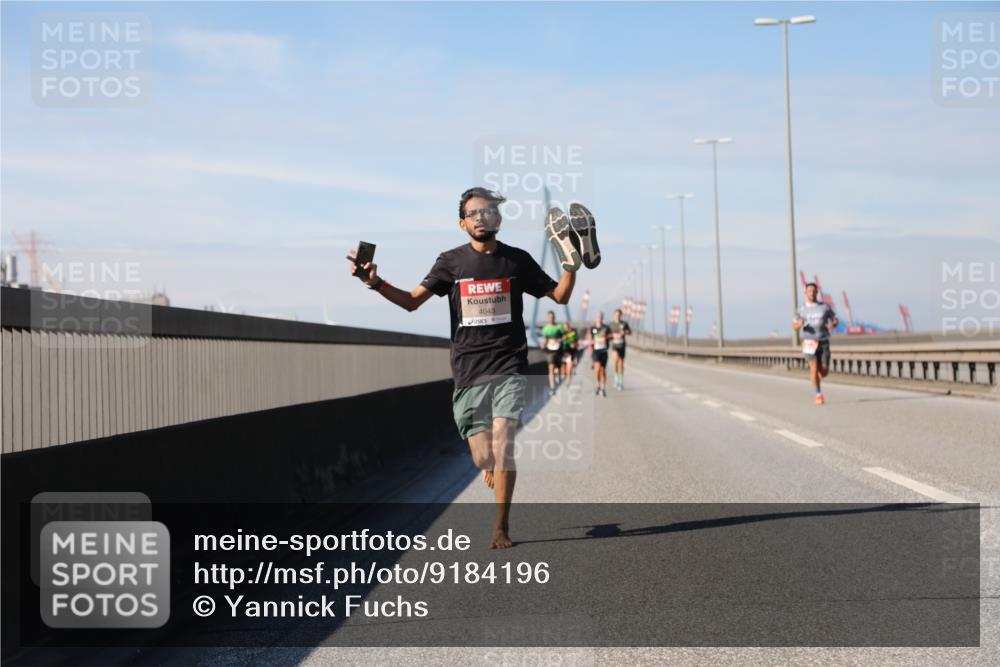 03.10.2025 - Köhlbrandbrückenlauf Yannick Fuchs http://msf.ph/oto/9184196 03.10.2025 11:39:52 Position 3 4043 meine-sportfotos.de