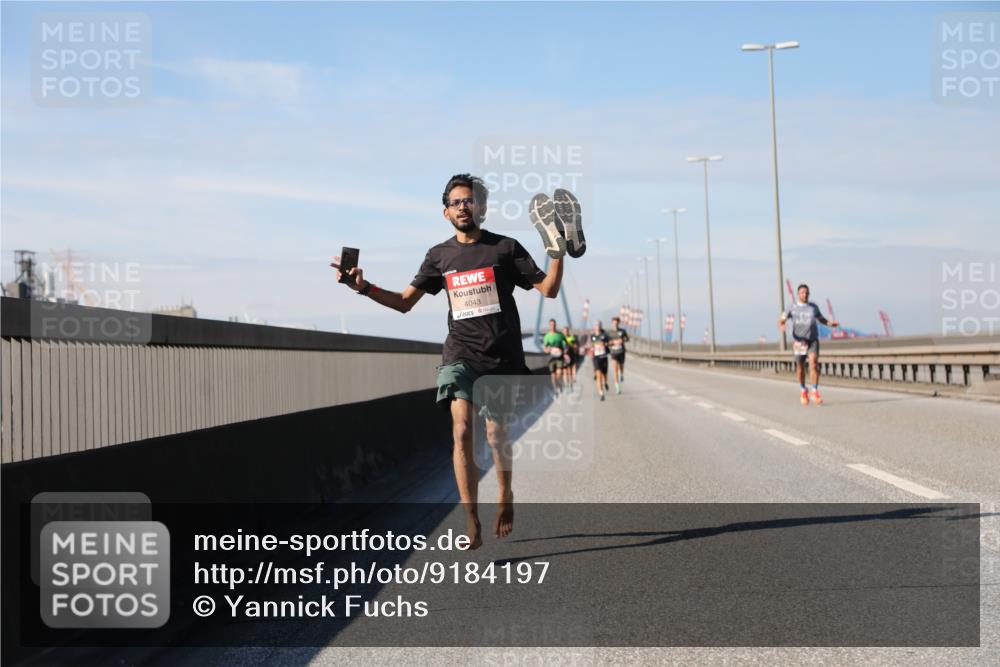 03.10.2025 - Köhlbrandbrückenlauf Yannick Fuchs http://msf.ph/oto/9184197 03.10.2025 11:39:52 Position 3 4043 meine-sportfotos.de