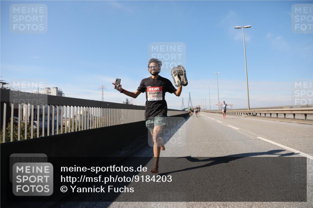 03.10.2025 - Köhlbrandbrückenlauf Yannick Fuchs http://msf.ph/oto/9184203 03.10.2025 11:39:53 Position 3 4043 meine-sportfotos.de