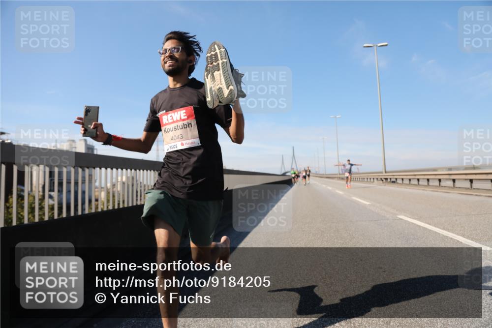 03.10.2025 - Köhlbrandbrückenlauf Yannick Fuchs http://msf.ph/oto/9184205 03.10.2025 11:39:53 Position 3 4043 meine-sportfotos.de