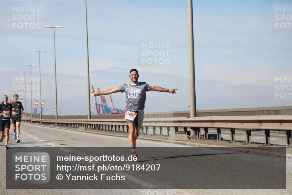 03.10.2025 - Köhlbrandbrückenlauf Yannick Fuchs http://msf.ph/oto/9184207 03.10.2025 11:39:54 Position 3  meine-sportfotos.de