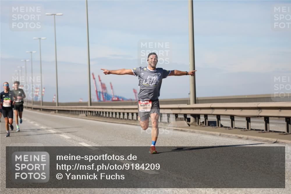 03.10.2025 - Köhlbrandbrückenlauf Yannick Fuchs http://msf.ph/oto/9184209 03.10.2025 11:39:55 Position 3 6002 meine-sportfotos.de