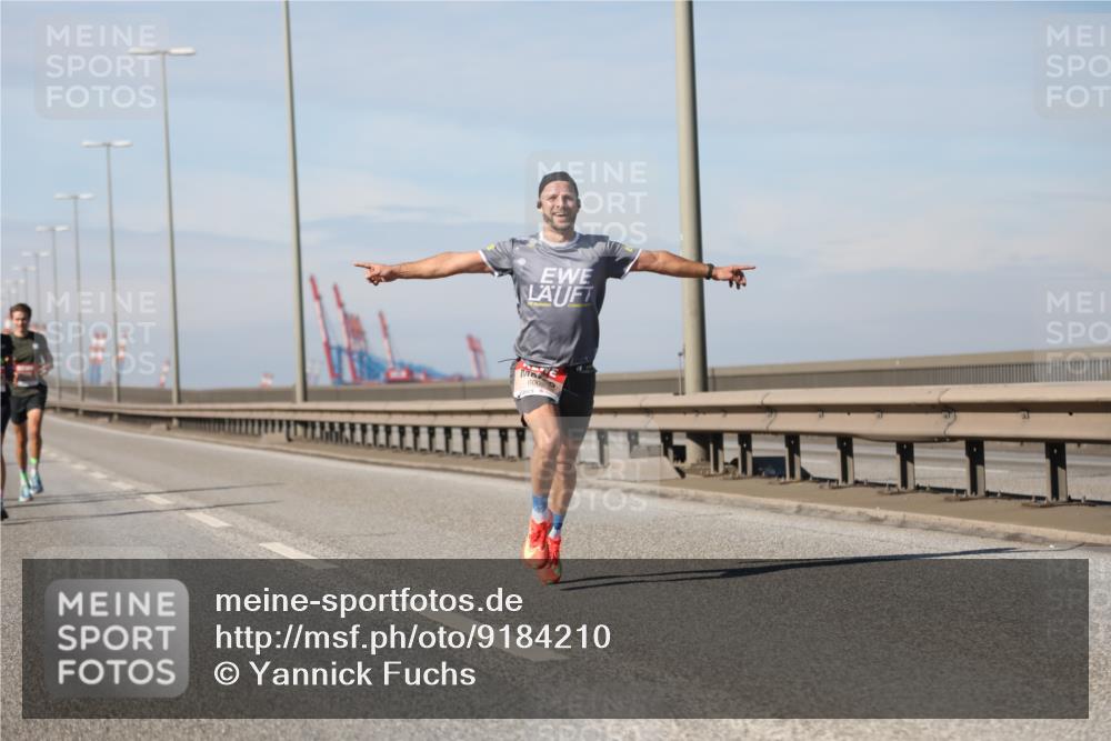 03.10.2025 - Köhlbrandbrückenlauf Yannick Fuchs http://msf.ph/oto/9184210 03.10.2025 11:39:55 Position 3 6002 meine-sportfotos.de