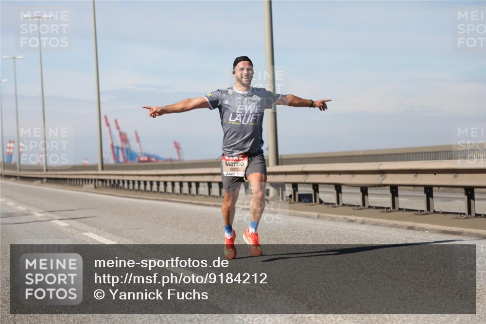 03.10.2025 - Köhlbrandbrückenlauf Yannick Fuchs http://msf.ph/oto/9184212 03.10.2025 11:39:55 Position 3 6002 meine-sportfotos.de