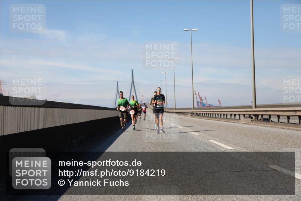 03.10.2025 - Köhlbrandbrückenlauf Yannick Fuchs http://msf.ph/oto/9184219 03.10.2025 11:39:57 Position 3  meine-sportfotos.de