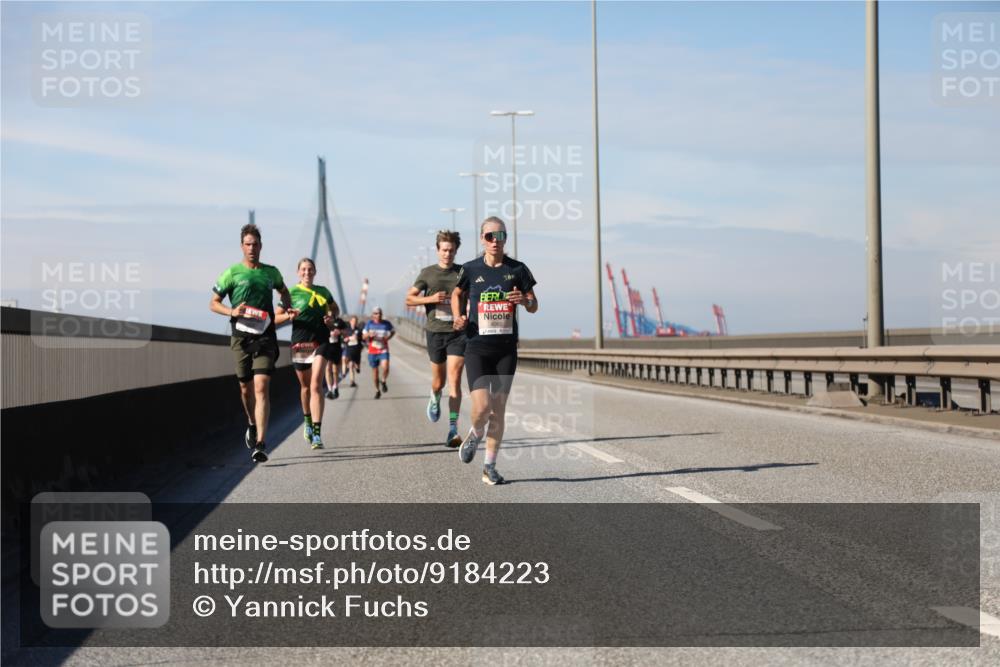 03.10.2025 - Köhlbrandbrückenlauf Yannick Fuchs http://msf.ph/oto/9184223 03.10.2025 11:39:58 Position 3 4060 meine-sportfotos.de