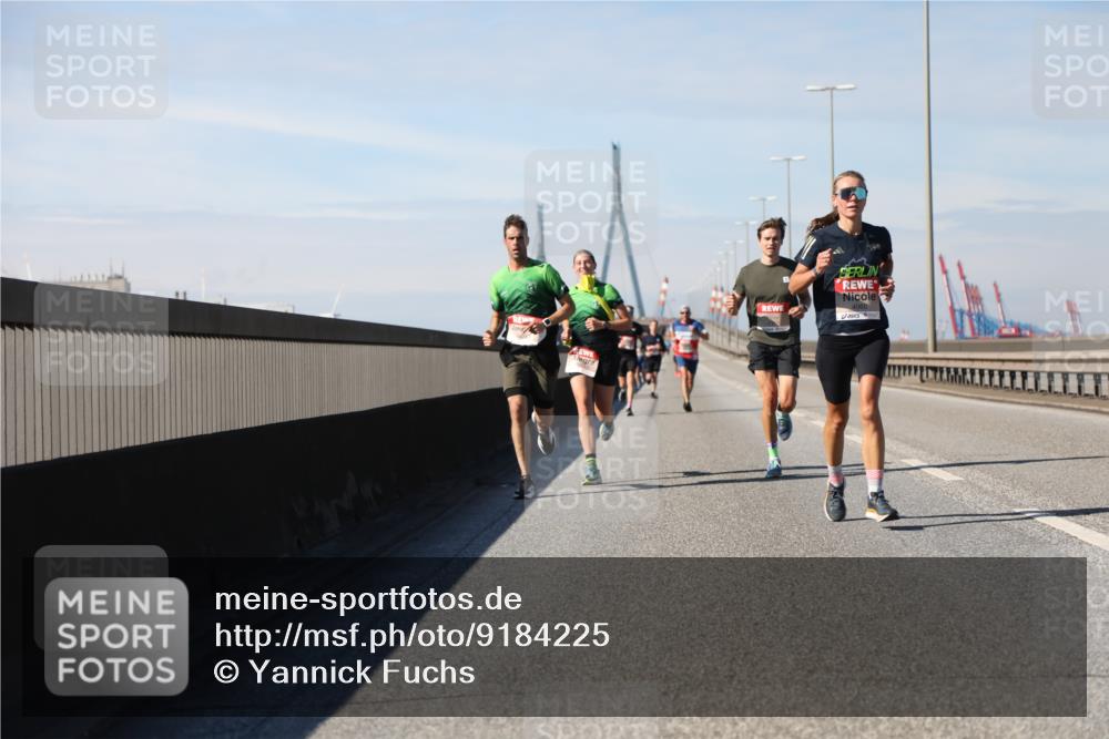 03.10.2025 - Köhlbrandbrückenlauf Yannick Fuchs http://msf.ph/oto/9184225 03.10.2025 11:39:58 Position 3  meine-sportfotos.de