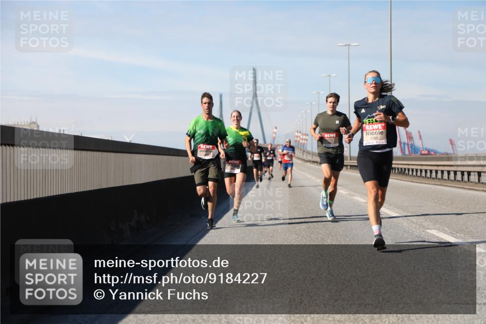 03.10.2025 - Köhlbrandbrückenlauf Yannick Fuchs http://msf.ph/oto/9184227 03.10.2025 11:39:59 Position 3 4060 meine-sportfotos.de