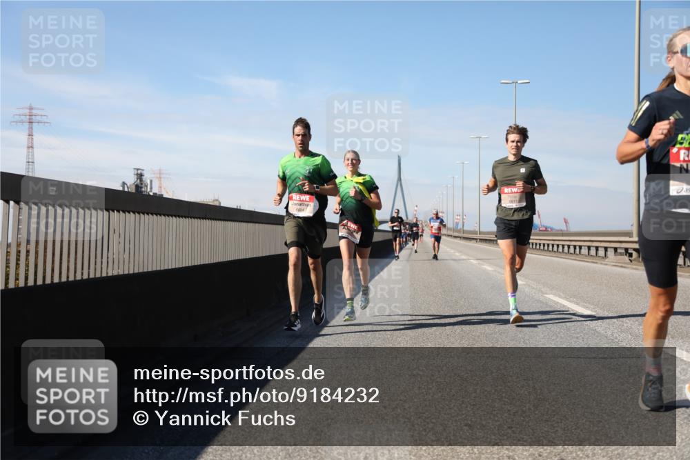03.10.2025 - Köhlbrandbrückenlauf Yannick Fuchs http://msf.ph/oto/9184232 03.10.2025 11:40:00 Position 3 6624 meine-sportfotos.de