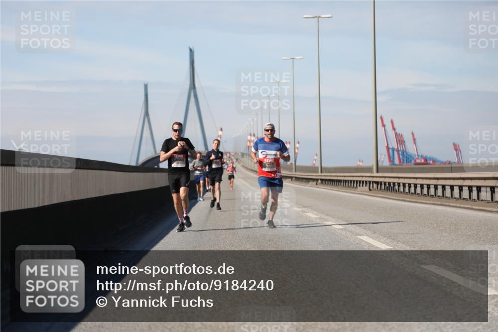 03.10.2025 - Köhlbrandbrückenlauf Yannick Fuchs http://msf.ph/oto/9184240 03.10.2025 11:40:02 Position 3 4079 meine-sportfotos.de