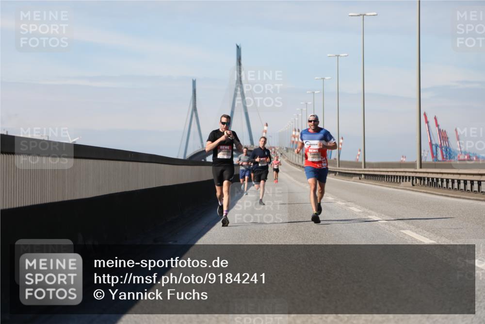 03.10.2025 - Köhlbrandbrückenlauf Yannick Fuchs http://msf.ph/oto/9184241 03.10.2025 11:40:02 Position 3  meine-sportfotos.de